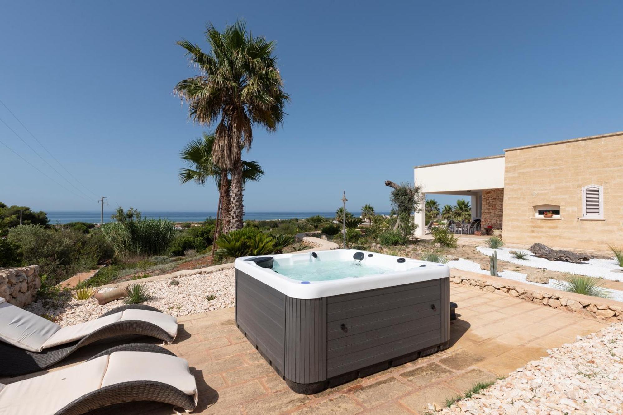 Le Gioie - Villa Macchia Mediterranea - Splendida Villa Vista Mare Immersa Nel Verde Torre Pali Exteriör bild
